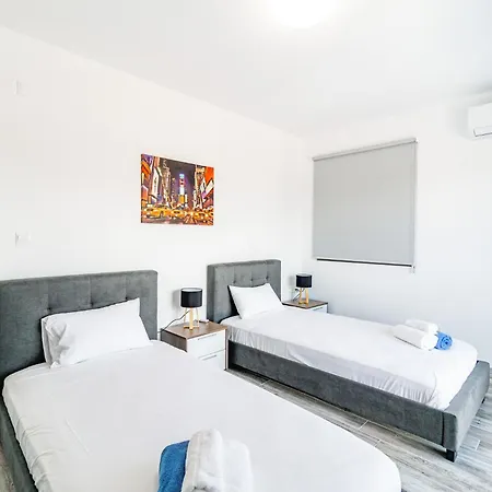 Villa Elpida One By Ezoria In Timi, *